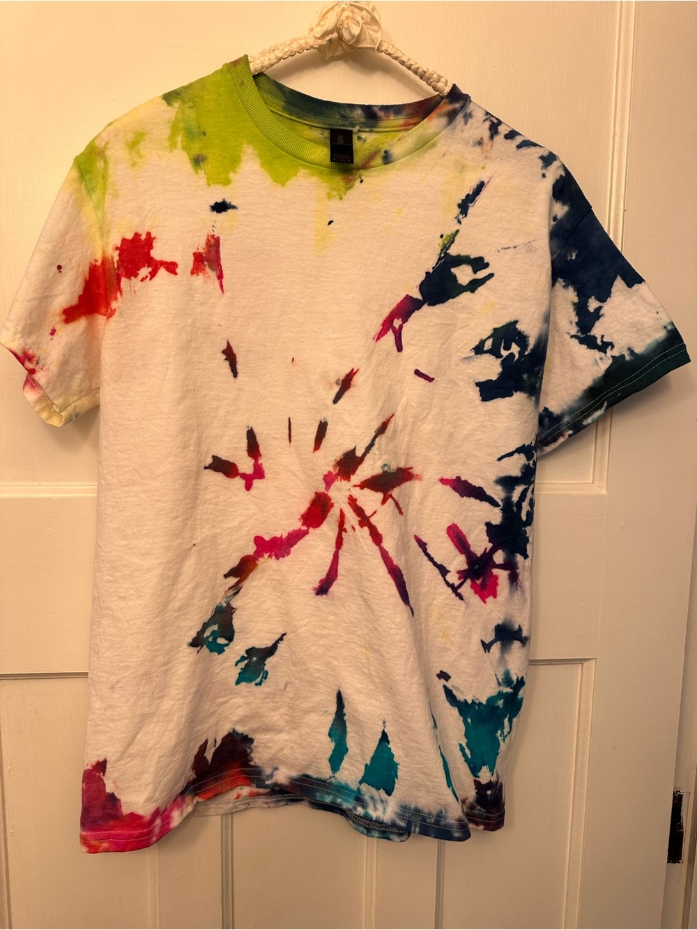 ⭐️ Gildan Med Multicolor Tie-Dye Cotton Tee
